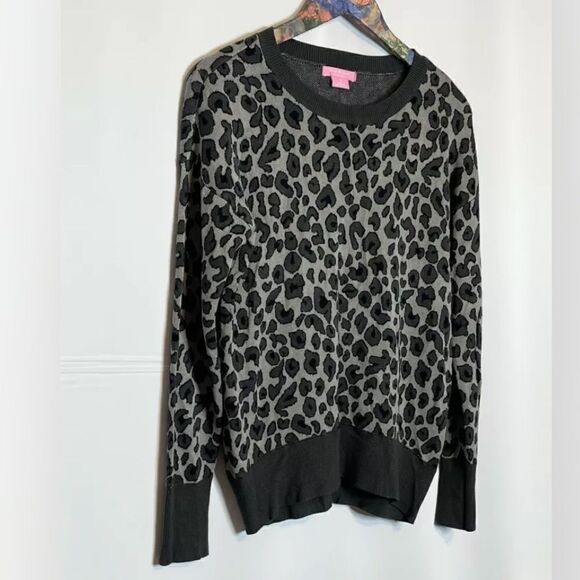 Isaac Mizrahi | Leopard Print Sweater Crew Neck - Picture 4 of 9